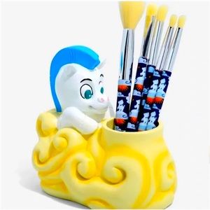 Disney Pegasus makeup brush holder w/brushes